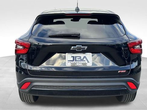 Used 2025 Chevrolet Trax RS w/ Sunroof Package image 26