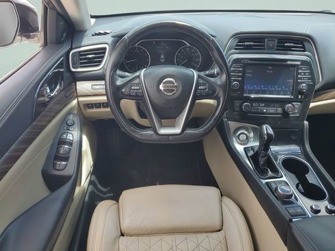 Used 2017 Nissan Maxima Platinum FWD image 13