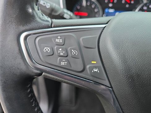 Used 2021 Chevrolet Equinox LT image 21