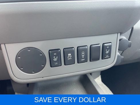 Used 2015 Nissan Frontier SV w/ SV Value Truck Package RWD image 10