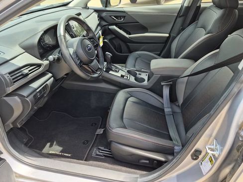 Used 2025 Subaru Crosstrek 2.5i Limited w/ Crosstrek Mirror Package AWD/4WD image 17