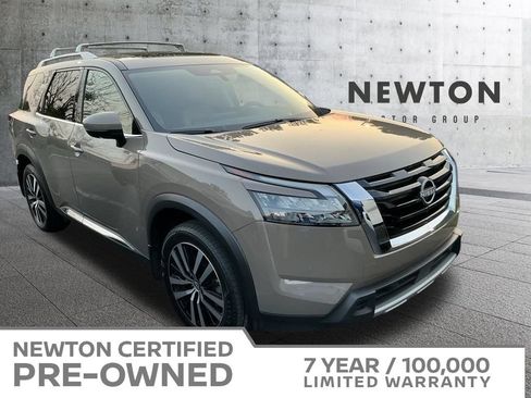 Used 2025 Nissan Pathfinder Platinum w/ Cargo Package FWD image 1