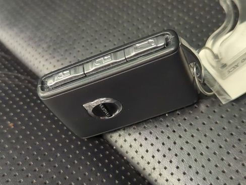 Used 2023 Volvo XC90 B6 Ultimate w/ Lounge Package image 28