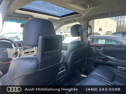 Used 2013 Lexus LX 570 4WD w/ Luxury Pkg w/Pre-crash image 10