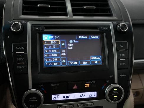 Used 2012 Toyota Camry XLE w/ Leather Pkg FWD image 20