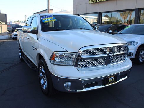 Used 2017 RAM 1500 Laramie w/ Convenience Group AWD/4WD image 8