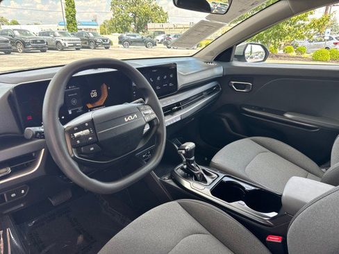 Used 2025 Kia K4 FWD image 10