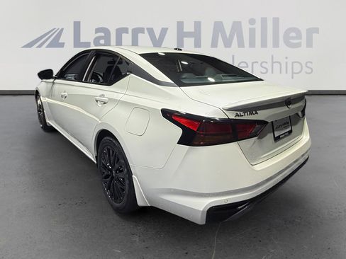 New 2026 Nissan Altima 2.5 SV image 3