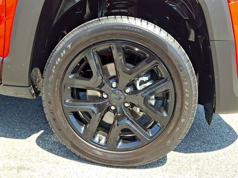 Used 2023 Jeep Renegade Altitude w/ Convenience Group I AWD/4WD image 11