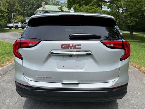Used 2019 GMC Terrain SLE w/ Driver Convenience Package FWD image 7