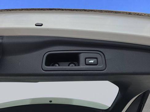 Used 2017 Honda Pilot Elite image 37