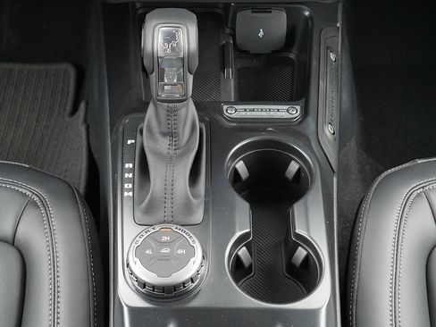 New 2026 Ford Bronco Outer Banks AWD/4WD image 23