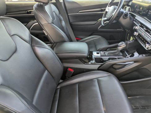 Certified 2025 Kia Telluride S AWD/4WD image 12