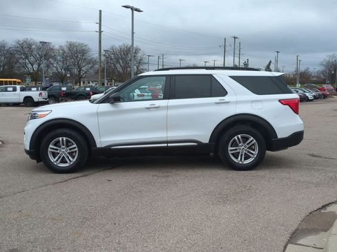 Used 2020 Ford Explorer XLT w/ Comfort Package image 5