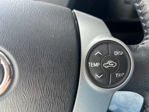 Used 2013 Toyota Prius Five image 12