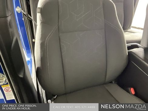 Used 2018 Toyota Tacoma TRD Off-Road image 27