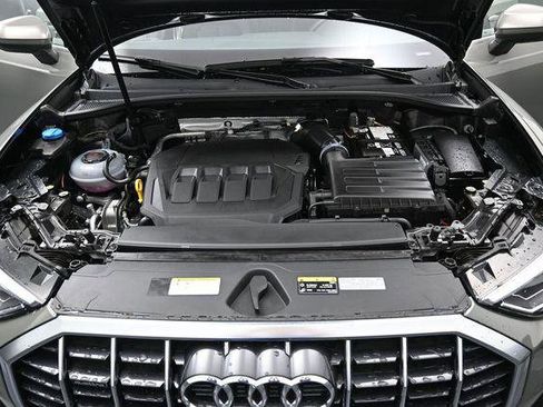Certified 2025 Audi Q3 2.0T Premium w/ Convenience Package AWD/4WD image 39