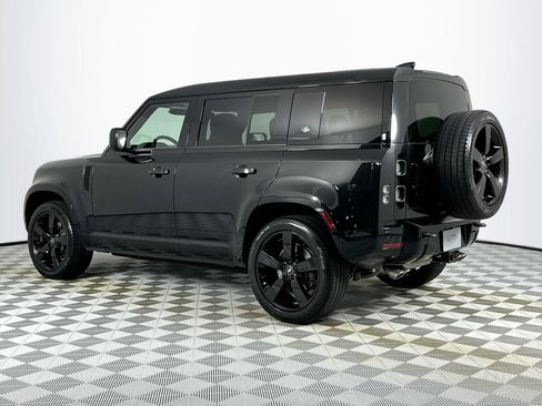 Used 2023 Land Rover Defender 110 V8 AWD/4WD image 7