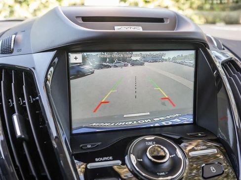 Used 2016 Ford Escape Titanium FWD image 25