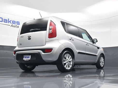 Used 2013 Kia Soul + image 40