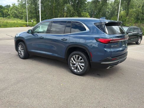 Used 2026 Buick Enclave Preferred AWD/4WD image 3