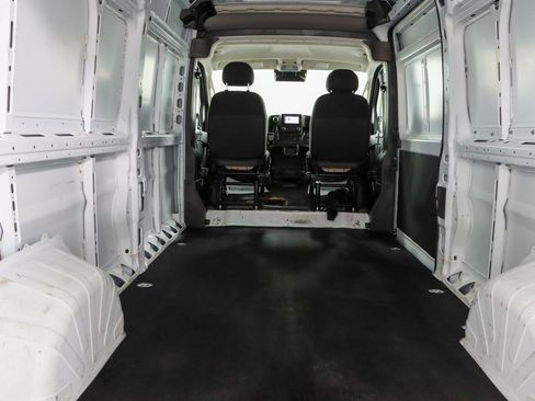 Used 2024 RAM ProMaster 2500 w/ Convenience Group FWD image 27
