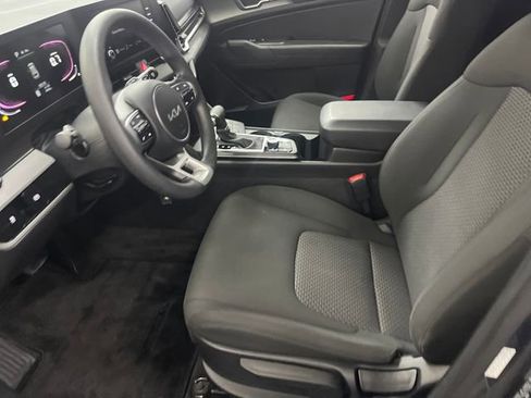 Certified 2024 Kia Sportage LX image 10