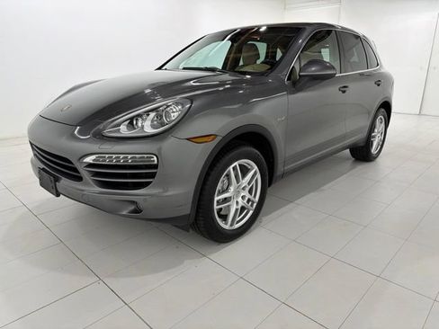 Used 2014 Porsche Cayenne Diesel AWD/4WD image 1