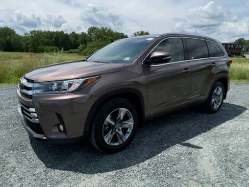 Certified 2018 Toyota Highlander Limited Platinum w/ Carpet Mat Package (TMS) AWD/4WD image 4