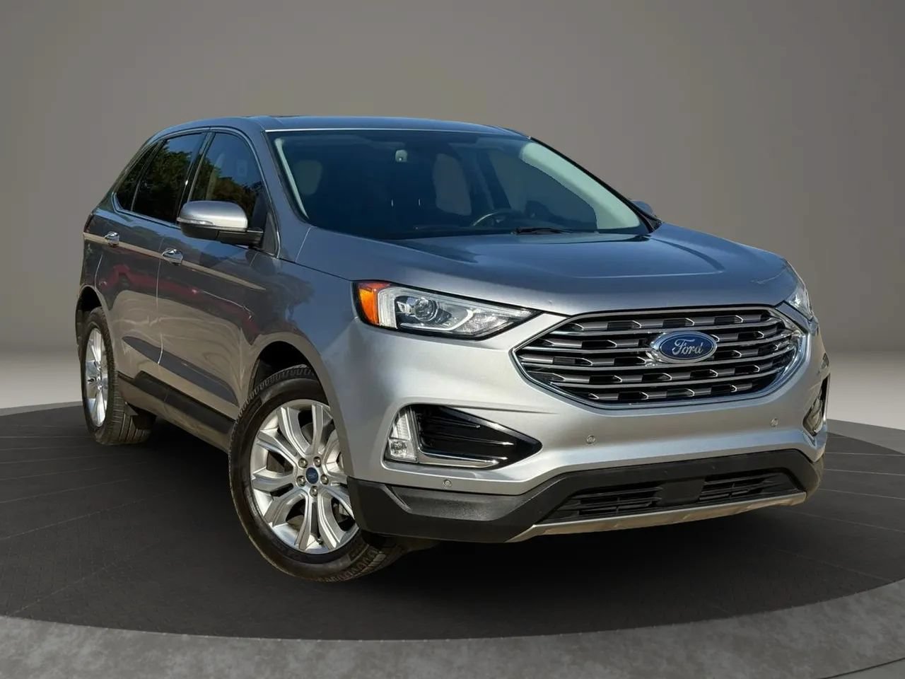 Used 2021 Ford Edge Titanium AWD/4WD image 9