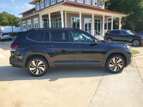 Used 2024 Volkswagen Atlas SE image 8