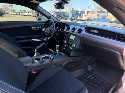 Used 2017 Ford Mustang GT image 33