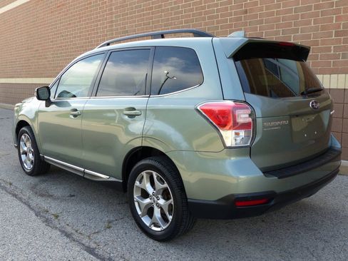 Used 2017 Subaru Forester 2.5i Touring AWD/4WD image 8