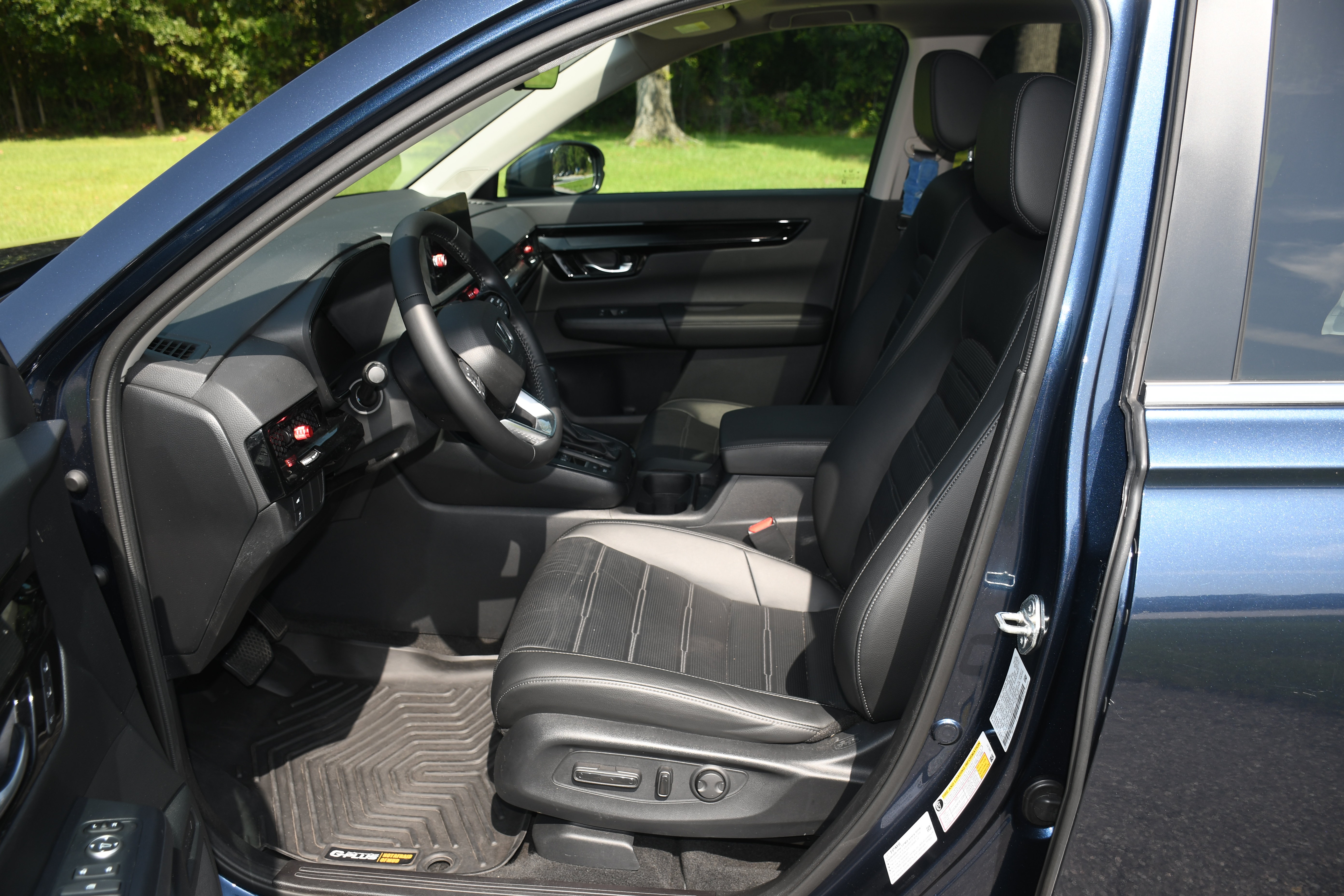 Used 2025 Honda CR-V EX-L image 8