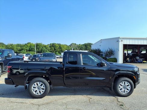 Used 2022 Nissan Frontier SV image 21