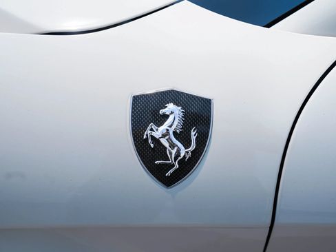 Used 2015 Ferrari F12 Berlinetta RWD image 23