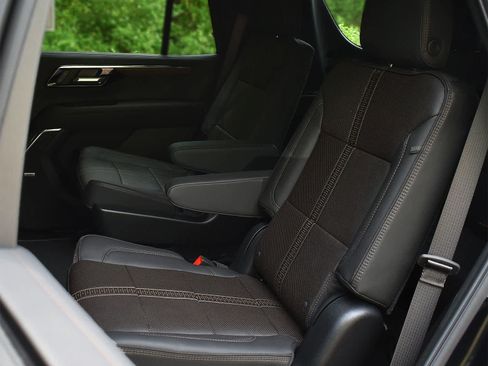 New 2026 Chevrolet Tahoe High Country AWD/4WD image 11