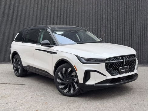 New 2026 Lincoln Nautilus Reserve w/ Jet Appearance Package image 9