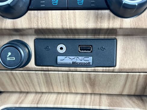 Used 2011 Ford F150 Lariat image 29