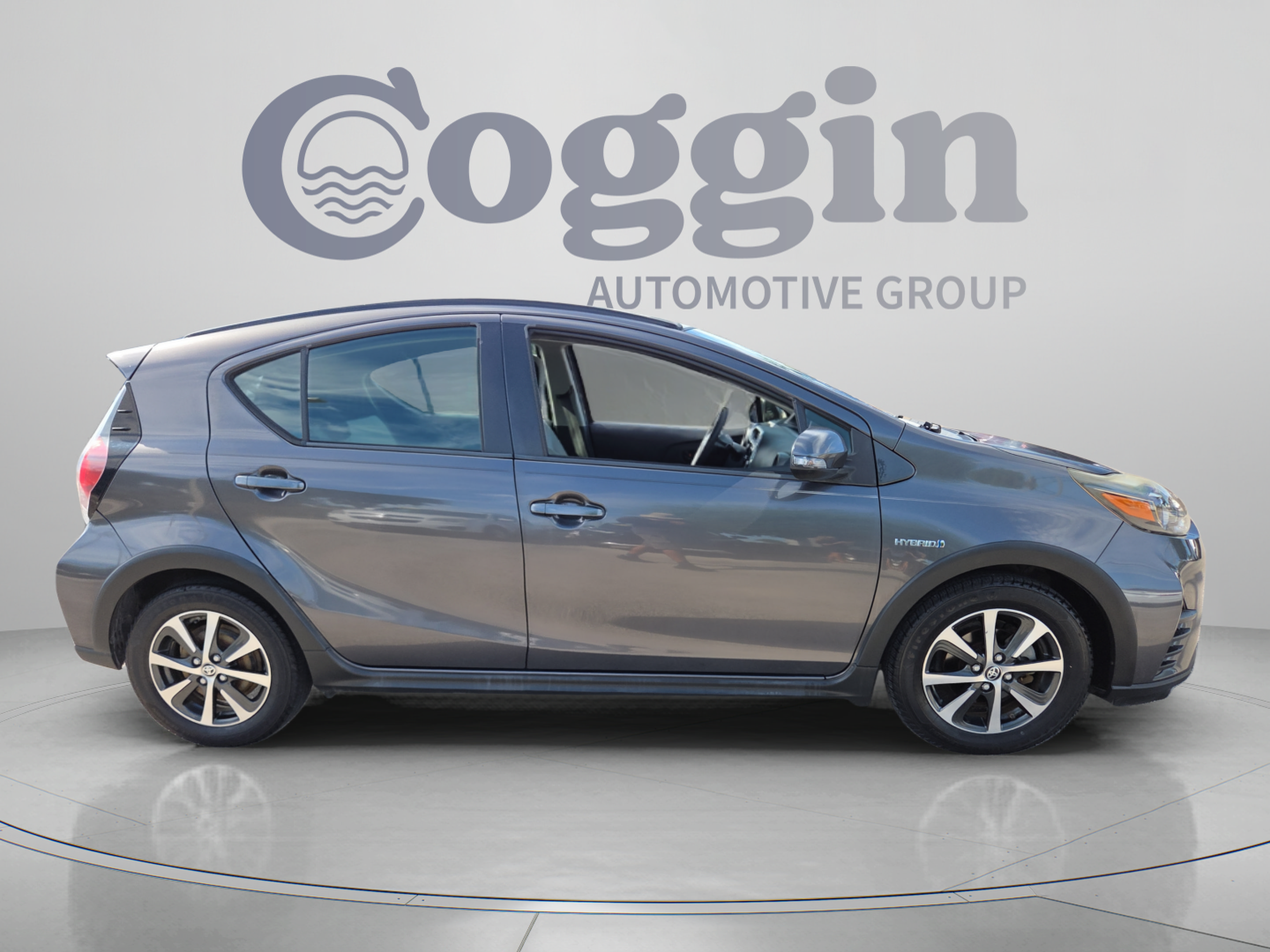 Used 2018 Toyota Prius C One FWD image 6