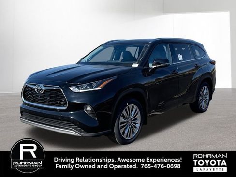 New 2026 Toyota Highlander Platinum image 1