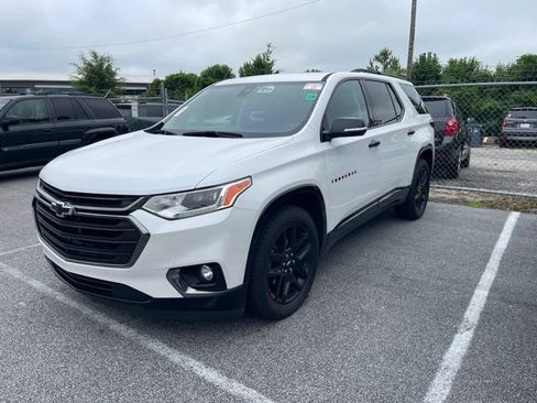 Used 2019 Chevrolet Traverse Premier w/ Redline Edition AWD/4WD image 3