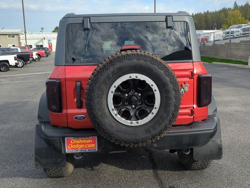 Used 2024 Ford Bronco Badlands image 5