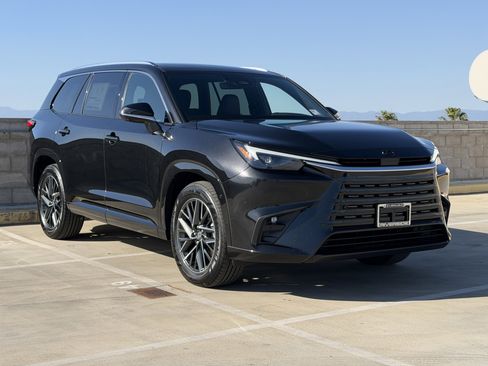 New 2026 Lexus TX 350 FWD image 2