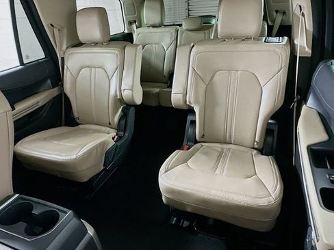 Used 2024 Ford Expedition Limited AWD/4WD image 11