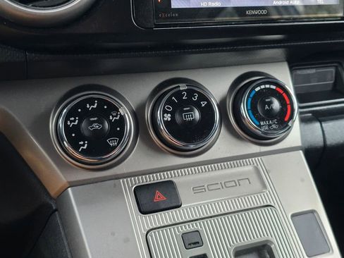 Used 2015 Scion xB image 23