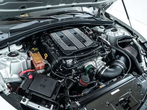 Used 2018 Chevrolet Camaro ZL1 RWD image 34
