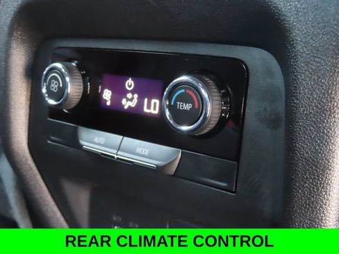 Used 2025 Chevrolet Traverse LT w/ Sun and Wheel Package AWD/4WD image 28