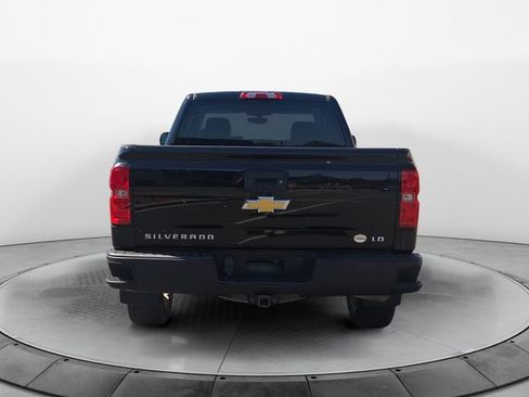 Used 2019 Chevrolet Silverado 1500 Custom w/ Custom Convenience Package AWD/4WD image 4