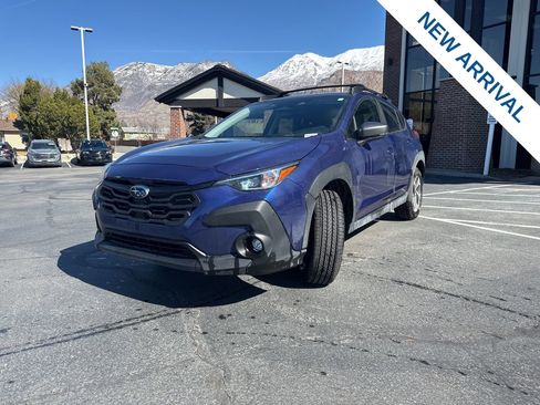 Used 2025 Subaru Crosstrek 2.0i Premium image 3